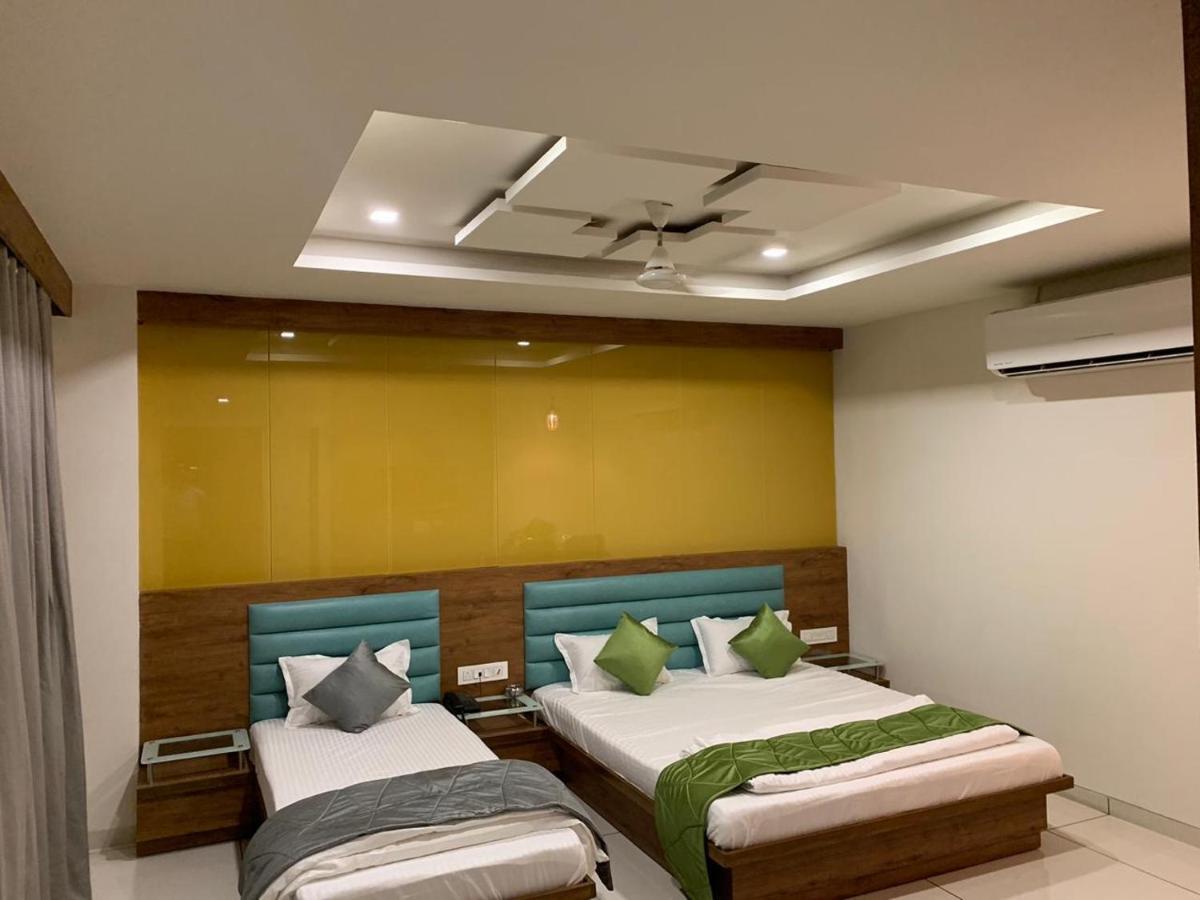 Hotel Satkar Chhatral Εξωτερικό φωτογραφία